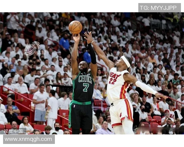 凯尔特人对决热火第四场激战争夺东部决赛关键胜利 凯尔特人对决热火第四场激战争夺东部决赛关键胜利