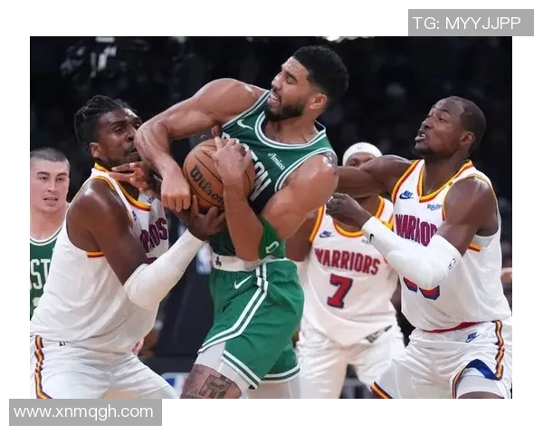 勇士在国王面前上演惊天逆转展现冠军气质与团队精神 勇士在国王面前上演惊天逆转展现冠军气质与团队精神